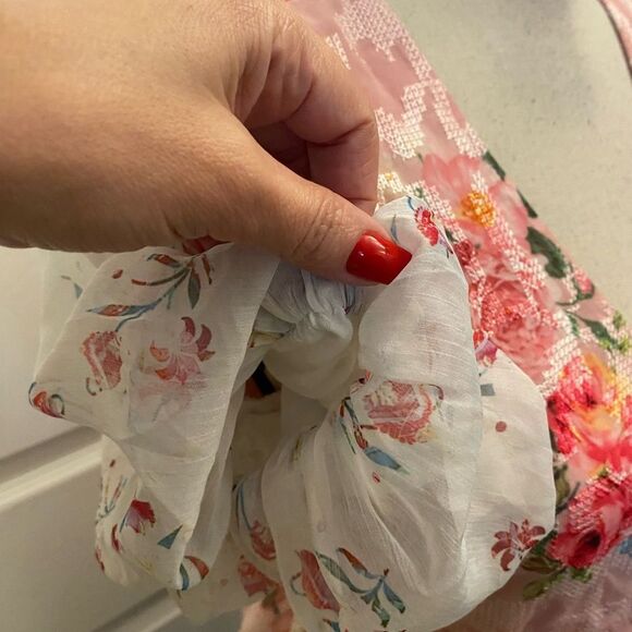 Hemant& Nandita rose floral embroidered top, XS - Picture 5 of 16